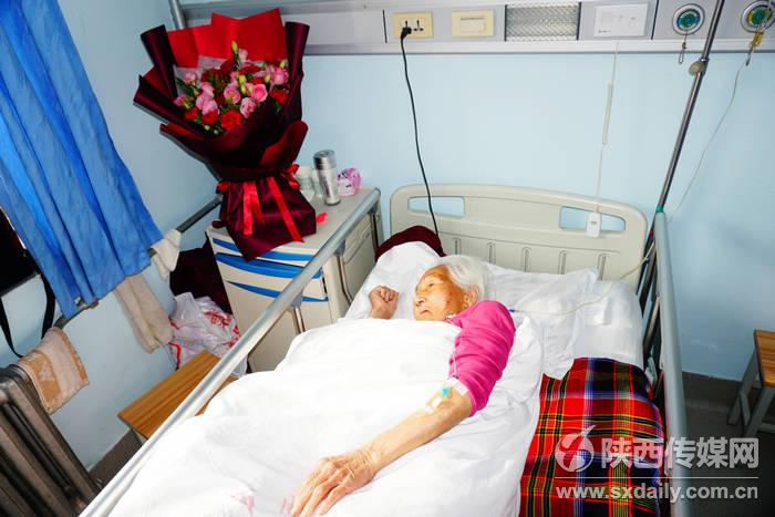 102岁老人王岁女