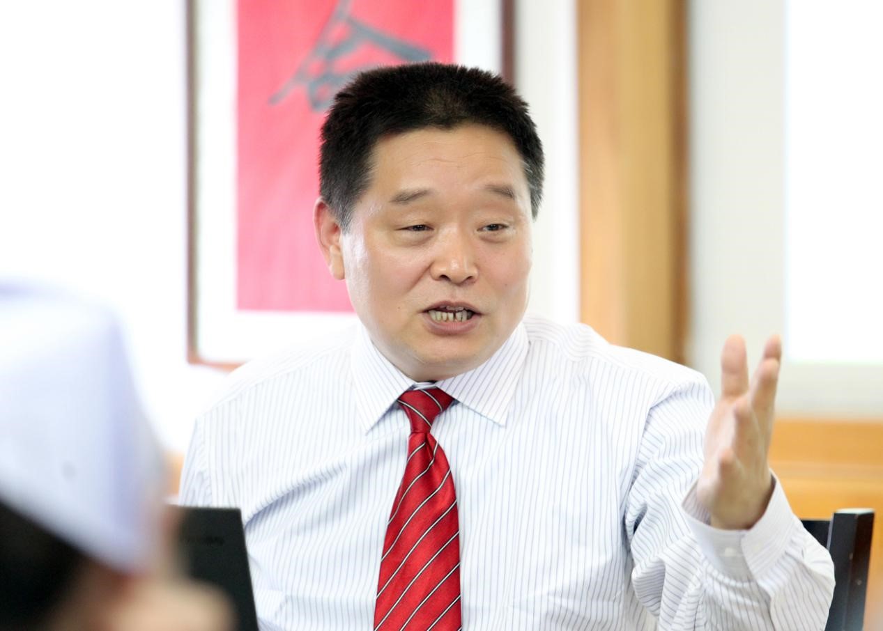 “不务正业”的医生巩四海:快意“外联”江湖 慢煮十年光阴 “不务正业”的医生巩四海:快意“外联”江湖 慢煮十年光阴