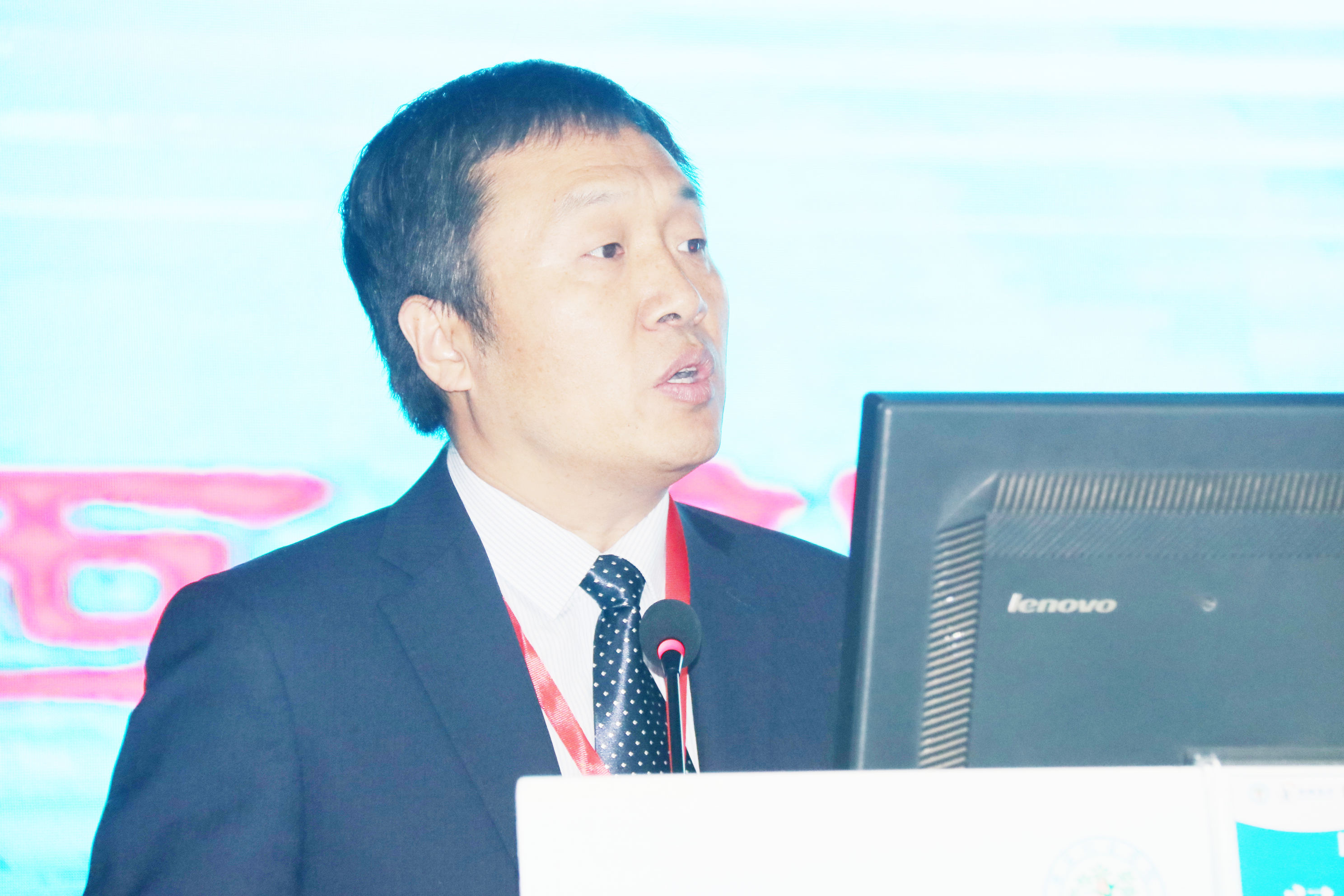 2.西安市红会医院闫自强院长致辞_副本.jpg