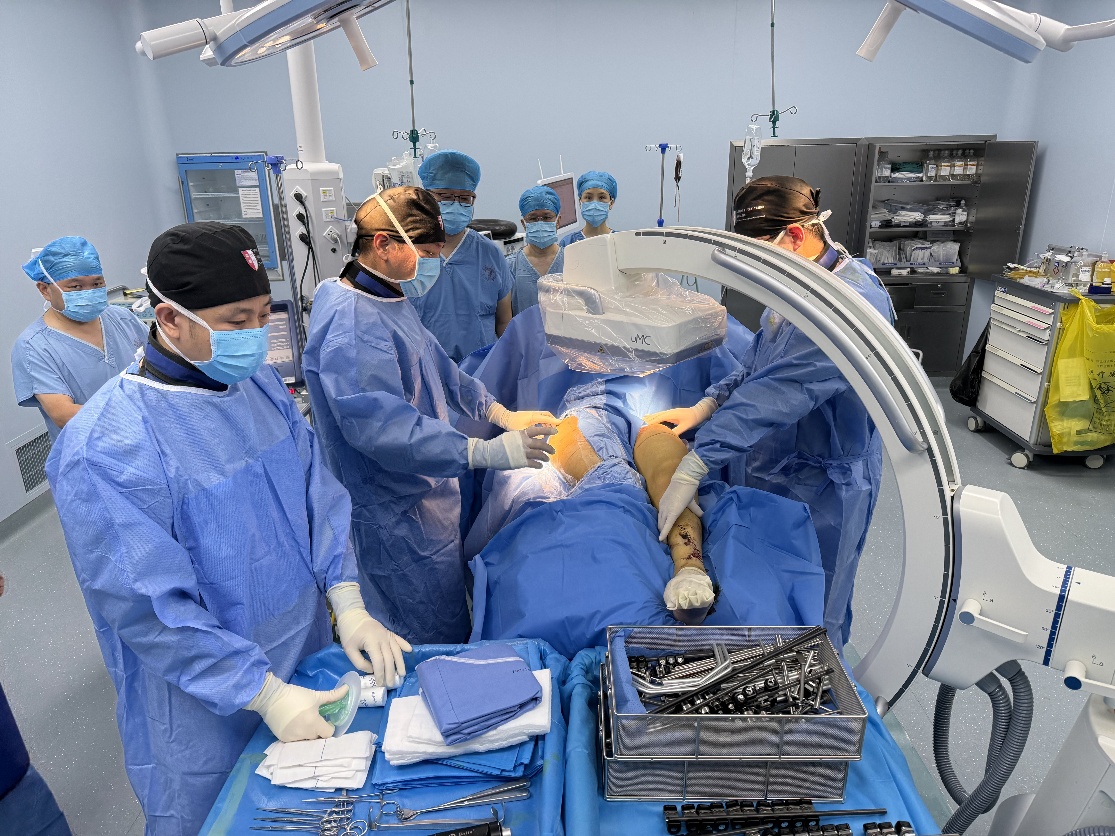 点击图片进入下一页 2e63e297469c194c36b1b806024e5a9